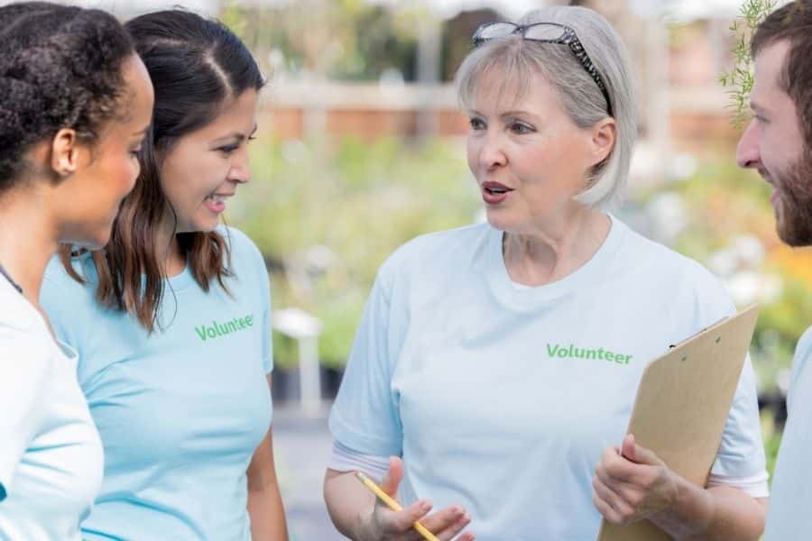 Create a Better Team Culture Using Company-Sponsored Service Projects