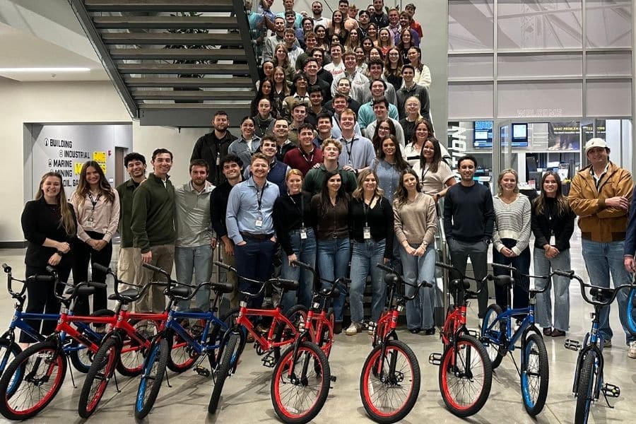 Kiewit Finance Class Builds 11 Bikes for Omaha Kids